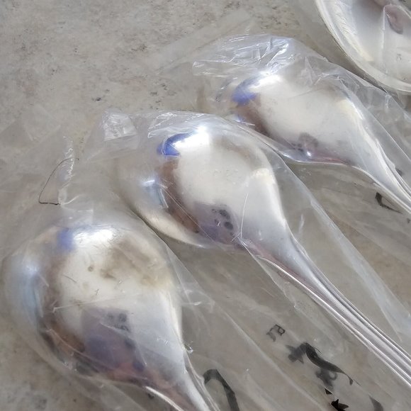 5) Rogers American Chippendale Soup Spoons 7" silverplate International Silver - Picture 6 of 8